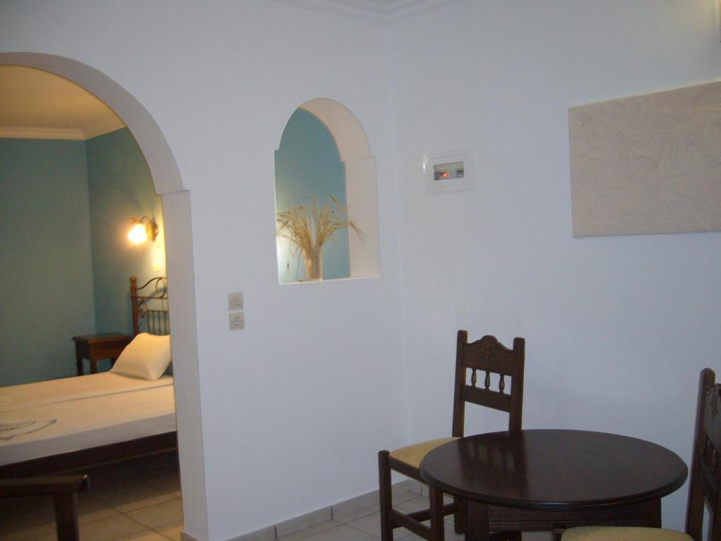 Aparthotel San Efrem Perissa  Habitación foto